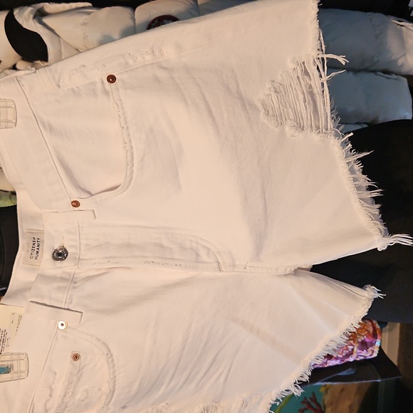 Citizens Of Humanity White Frayed Jean Shorts - Picture 2 of 8